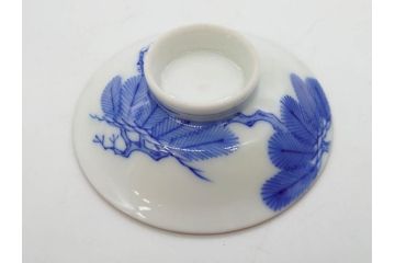 戦前　オールド香蘭社　有田焼　染付　金彩　松　縁周りの繊細な絵付けが目を引く蓋付き碗5客セット(蓋物、湯呑み、湯のみ、煎茶、和食器)(R-080076)