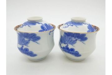 戦前　オールド香蘭社　有田焼　染付　金彩　松　縁周りの繊細な絵付けが目を引く蓋付き碗5客セット(蓋物、湯呑み、湯のみ、煎茶、和食器)(R-080076)