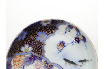 戦前　深川製磁　オールド深川　有田焼　染付　色絵　金彩　鯉　約10cm　3.3寸　艶やかな色付が美しい小皿3枚セット(魚、紅葉、桐、藤の花、桜、豆皿、和皿、和食器、三寸三分)(R-080078)