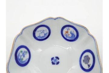 戦前　深川製磁　オールド深川　有田焼　染付　窓絵　松竹梅　約13cm　4.1寸　細かな絵付けが見事な小鉢4客セット(金彩、小槌、船、舟、花、吉祥文様、深鉢、深皿、向付、和皿、和食器、四寸一分)(R-080080)
