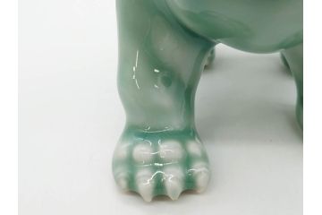 戦前　深川製磁　オールド深川　有田焼　青磁　獅子　高さ 約15cm　威風堂々とした置物(ライオン、オブジェ、置き物、インテリア、ディスプレイ、陶器、裏印)(R-080081)