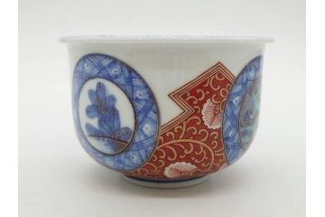 江戸期　太明成化年製　古伊万里　染付　色絵　窓絵　龍　松　約10cm　3.3寸　緻密な絵柄に匠の技が光る茶碗2客セット(竜、植物、花唐草文、渦巻文、茶器、煎茶、裏印、和食器、三寸三分)(R-080082)