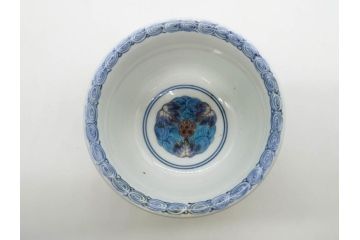 江戸期　太明成化年製　古伊万里　染付　色絵　窓絵　龍　松　約10cm　3.3寸　緻密な絵柄に匠の技が光る茶碗2客セット(竜、植物、花唐草文、渦巻文、茶器、煎茶、裏印、和食器、三寸三分)(R-080082)
