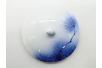 戦前　オールド香蘭社　有田焼　染付　松　気品を感じる湯呑み5客セット(松の実、松ぼっくり、湯のみ、茶器、煎茶、蓋物、蓋付き、金彩、裏印、共箱付き)(R-080084)