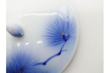 戦前　オールド香蘭社　有田焼　染付　松　気品を感じる湯呑み5客セット(松の実、松ぼっくり、湯のみ、茶器、煎茶、蓋物、蓋付き、金彩、裏印、共箱付き)(R-080084)