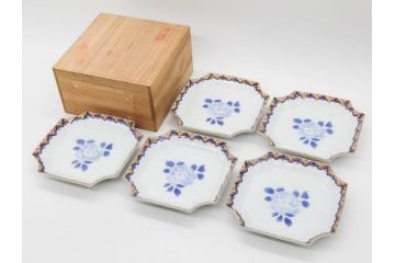 戦前　深川製磁　有田焼　染付　金彩　バラ　約16cm　5.2寸　縁のデザインが優美な変形皿5枚セット(薔薇、ローズ、花、中皿、なます皿、和皿、和食器、裏印、共箱付き、五寸二分)(R-080085)