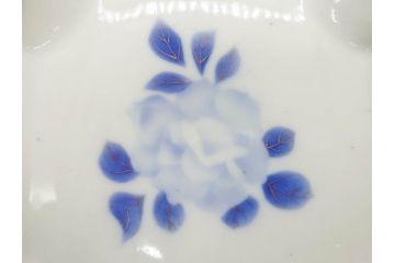 戦前　深川製磁　有田焼　染付　金彩　バラ　約16cm　5.2寸　縁のデザインが優美な変形皿5枚セット(薔薇、ローズ、花、中皿、なます皿、和皿、和食器、裏印、共箱付き、五寸二分)(R-080085)