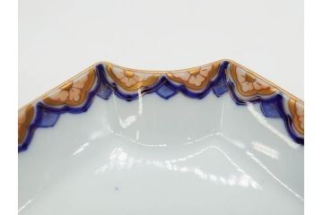 戦前　深川製磁　有田焼　染付　金彩　バラ　約16cm　5.2寸　縁のデザインが優美な変形皿5枚セット(薔薇、ローズ、花、中皿、なます皿、和皿、和食器、裏印、共箱付き、五寸二分)(R-080085)