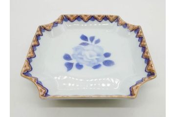 戦前　深川製磁　有田焼　染付　金彩　バラ　約16cm　5.2寸　縁のデザインが優美な変形皿5枚セット(薔薇、ローズ、花、中皿、なます皿、和皿、和食器、裏印、共箱付き、五寸二分)(R-080085)