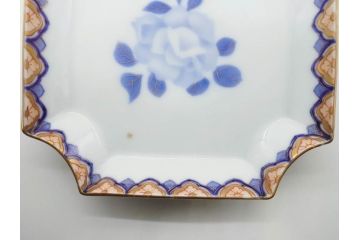 戦前　深川製磁　有田焼　染付　金彩　バラ　約16cm　5.2寸　縁のデザインが優美な変形皿5枚セット(薔薇、ローズ、花、中皿、なます皿、和皿、和食器、裏印、共箱付き、五寸二分)(R-080085)