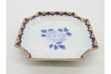戦前　深川製磁　有田焼　染付　金彩　バラ　約16cm　5.2寸　縁のデザインが優美な変形皿5枚セット(薔薇、ローズ、花、中皿、なます皿、和皿、和食器、裏印、共箱付き、五寸二分)(R-080085)