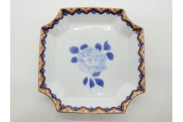 戦前　深川製磁　有田焼　染付　金彩　バラ　約16cm　5.2寸　縁のデザインが優美な変形皿5枚セット(薔薇、ローズ、花、中皿、なます皿、和皿、和食器、裏印、共箱付き、五寸二分)(R-080085)