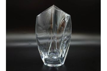 フランス　Baccarat　バカラ　RRigot(リゴット)　高さ 約27cm　エレガントな曲線美が美しいフラワーベース(花器、花生け、花瓶、花入れ、フルレッドクリスタルガラス、共箱付き)(R-080090)