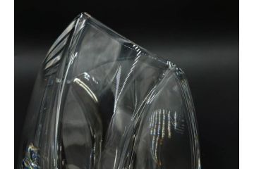 フランス　Baccarat　バカラ　RRigot(リゴット)　高さ 約27cm　エレガントな曲線美が美しいフラワーベース(花器、花生け、花瓶、花入れ、フルレッドクリスタルガラス、共箱付き)(R-080090)