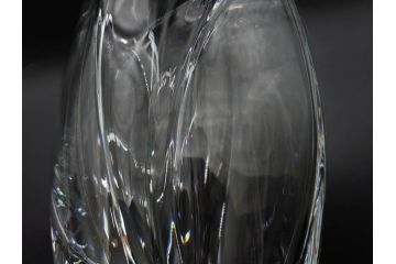 フランス　Baccarat　バカラ　RRigot(リゴット)　高さ 約27cm　エレガントな曲線美が美しいフラワーベース(花器、花生け、花瓶、花入れ、フルレッドクリスタルガラス、共箱付き)(R-080090)