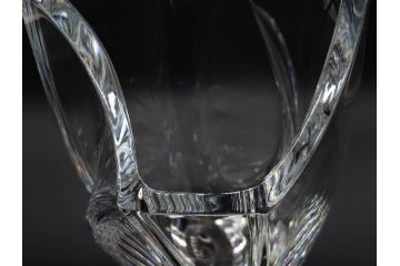 フランス　Baccarat　バカラ　RRigot(リゴット)　高さ 約27cm　エレガントな曲線美が美しいフラワーベース(花器、花生け、花瓶、花入れ、フルレッドクリスタルガラス、共箱付き)(R-080090)