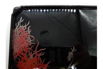 黒江漆器　木製　木皿　菊模様　花のデザインが目を引く小盆5枚セット(漆器、お盆、トレイ、トレー、銘々盆、共箱付き)(R-080093)