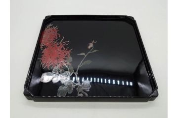 黒江漆器　木製　木皿　菊模様　花のデザインが目を引く小盆5枚セット(漆器、お盆、トレイ、トレー、銘々盆、共箱付き)(R-080093)