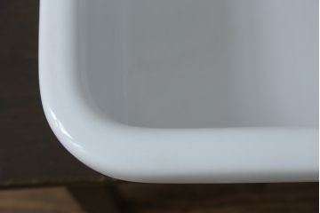 和製アンティーク　日本陶業製　アイアンステー付き　どこか懐かしさ感じる陶器製のシンプルな流し台(シンク、洗面器、洗面ボウル、手洗い器)(R-080094)