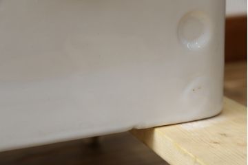 和製アンティーク　日本陶業製　アイアンステー付き　どこか懐かしさ感じる陶器製のシンプルな流し台(シンク、洗面器、洗面ボウル、手洗い器)(R-080094)