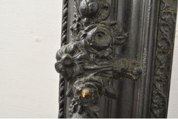 フランスアンティーク　ペイント仕上げ限定　花の彫刻が素敵なアクセントになるフレーム(額縁、ディスプレイ、店舗什器、ミラー)(R-080096)