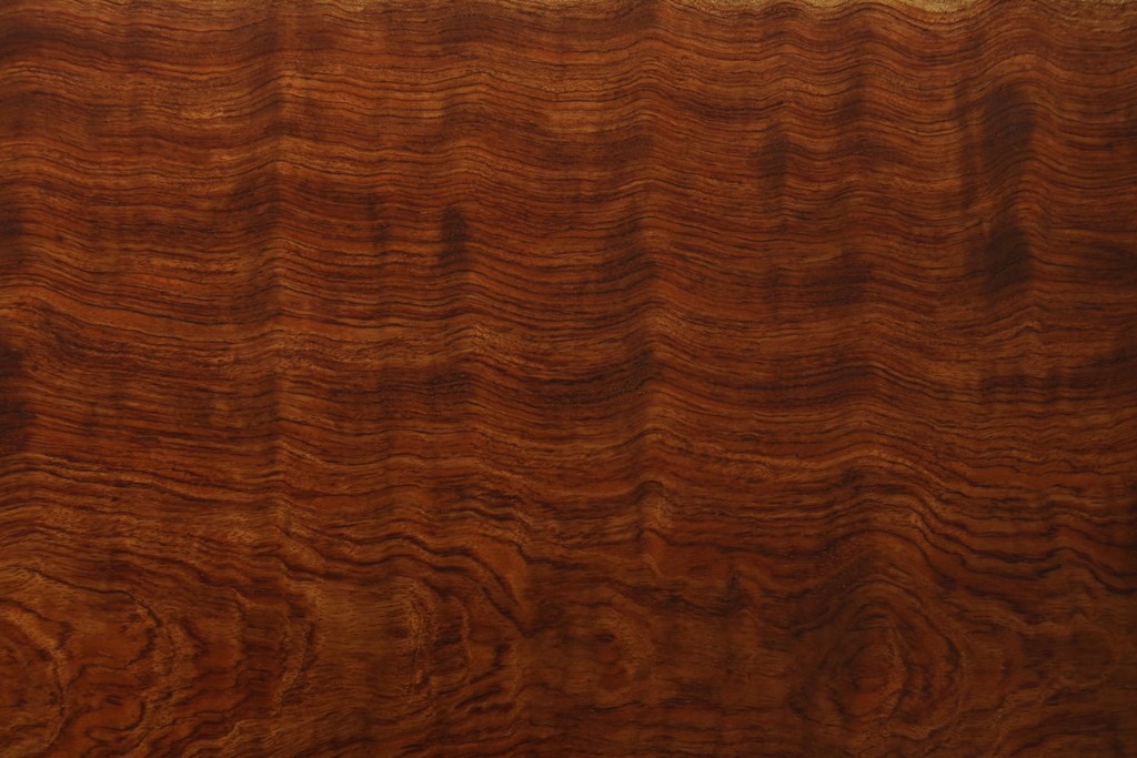 和製ビンテージ　波打つ木目が味わい深いブビンガの小さな一枚板　(R-080105)