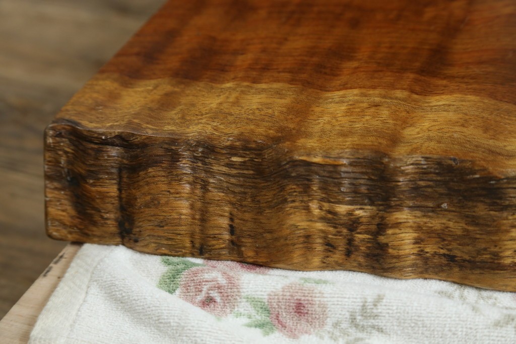 和製ビンテージ　波打つ木目が味わい深いブビンガの小さな一枚板　(R-080105)