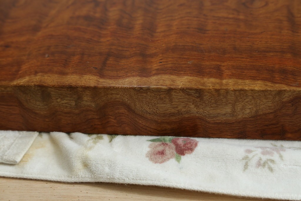 和製ビンテージ　波打つ木目が味わい深いブビンガの小さな一枚板　(R-080105)