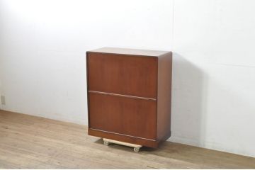 中古　美品!!　美しい木目と上品な佇まいが魅力の箪笥(和服タンス、収納箪笥、衣装箪笥、小袖たんす、チェスト、引き出し)(R-080108)