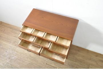 中古　美品!!　美しい木目と上品な佇まいが魅力の箪笥(和服タンス、収納箪笥、衣装箪笥、小袖たんす、チェスト、引き出し)(R-080108)