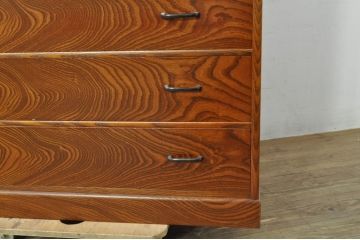 中古　美品!!　美しい木目と上品な佇まいが魅力の箪笥(和服タンス、収納箪笥、衣装箪笥、小袖たんす、チェスト、引き出し)(R-080108)