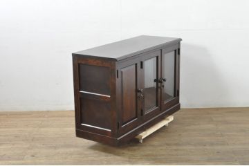 中古　北海道民芸家具　落ち着いた深みのある色合いが美しいサイドボード(サイドキャビネット、戸棚、収納棚)(R-080109)