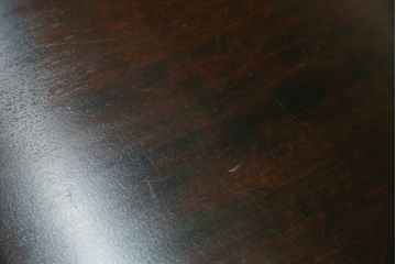 中古　北海道民芸家具　落ち着いた深みのある色合いが美しいサイドボード(サイドキャビネット、戸棚、収納棚)(R-080109)