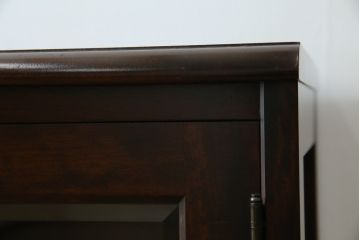 中古　北海道民芸家具　落ち着いた深みのある色合いが美しいサイドボード(サイドキャビネット、戸棚、収納棚)(R-080109)