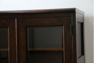 中古　北海道民芸家具　落ち着いた深みのある色合いが美しいサイドボード(サイドキャビネット、戸棚、収納棚)(R-080109)