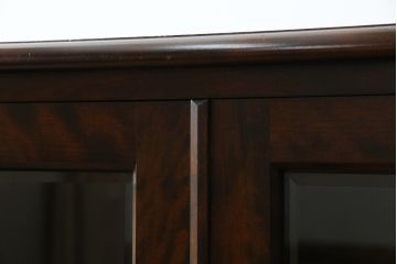 中古　北海道民芸家具　落ち着いた深みのある色合いが美しいサイドボード(サイドキャビネット、戸棚、収納棚)(R-080109)