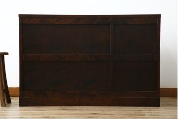 中古　北海道民芸家具　落ち着いた深みのある色合いが美しいサイドボード(サイドキャビネット、戸棚、収納棚)(R-080109)