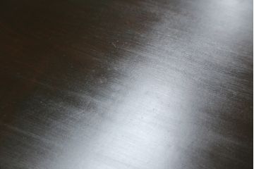 中古　美品　北海道民芸家具　HM105　シンプルモダンなデザインが魅力的な茶棚(茶タンス、収納棚、戸棚、飾り棚)(定価約23万円)(R-080110)