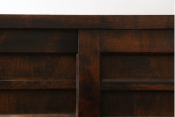 中古　美品　北海道民芸家具　HM105　シンプルモダンなデザインが魅力的な茶棚(茶タンス、収納棚、戸棚、飾り棚)(定価約23万円)(R-080110)