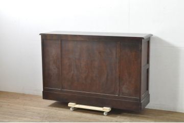 中古　希少な廃番品　北海道民芸家具　和洋どちらにも取り入れやすい、落ち着いた雰囲気が魅力のサイドボード(キャビネット、収納棚、戸棚、食器棚)(R-080111)