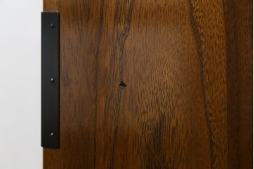 中古　美品　箪笥の松本　時代金具付き　漆塗り　品のある佇まいが和の雰囲気を引き立てる加茂総桐箪笥(総桐たんす、着物箪笥、衣装箪笥、引き出し、和タンス)(定価約65万円)(R-080113)