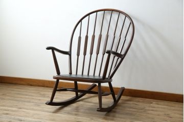 和製ビンテージ　希少モデル　秋田木工　合皮　丸みのある背もたれがかわいらしいロッキングチェア(アームチェア、椅子、イス、ヴィンテージ)(R-080114)