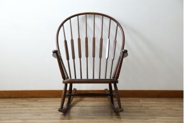 和製ビンテージ　希少モデル　秋田木工　合皮　丸みのある背もたれがかわいらしいロッキングチェア(アームチェア、椅子、イス、ヴィンテージ)(R-080114)
