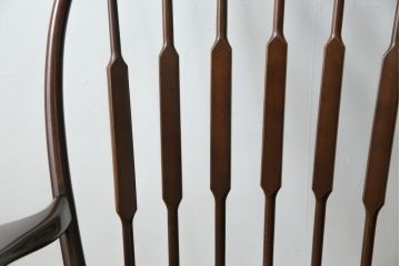 和製ビンテージ　希少モデル　秋田木工　合皮　丸みのある背もたれがかわいらしいロッキングチェア(アームチェア、椅子、イス、ヴィンテージ)(R-080114)