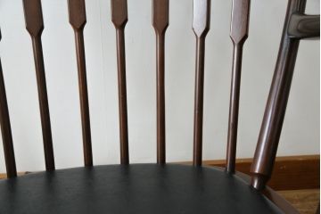 和製ビンテージ　希少モデル　秋田木工　合皮　丸みのある背もたれがかわいらしいロッキングチェア(アームチェア、椅子、イス、ヴィンテージ)(R-080114)