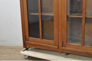 中古　美品　アメリカ　Stickley(スティックレー、スティックレイ)　ミッドセンチュリーテイストの空間づくりにおすすめの薄型キャビネット(ブックケース、本箱、収納棚、戸棚)(R-080115)