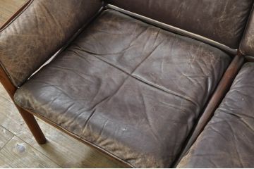 デンマークアンティーク　ILLUM WIKKELSO( イルム・ヴィッケルソー)デザイン　CFC Silkeborg(クリステンセン シルケボー)　Genius(ジーニアス)　ローズウッド　本革(レザー)の経年変化による風合いが味わい深い2人掛けソファ(2P、二人掛け、北欧)(R-080116)
