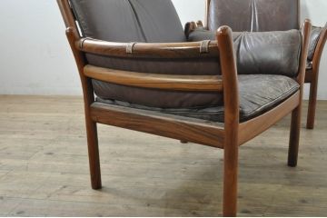 デンマークアンティーク　ILLUM WIKKELSO( イルム・ヴィッケルソー)デザイン　CFC Silkeborg(クリステンセン シルケボー)　Genius(ジーニアス)　ローズウッド　本革(レザー)の経年変化による風合いが味わい深い1人掛けソファ2脚セット(イージーチェア、一人掛け、アームチェア、椅子、イス、北欧、バラ売り可能)(R-080117)