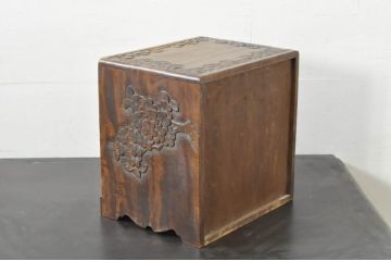和製ビンテージ　軽井沢彫り　細やかな桜の彫刻が美しい小引き出し(チェスト、整理箪笥、卓上収納、ヴィンテージ)(R-080118)