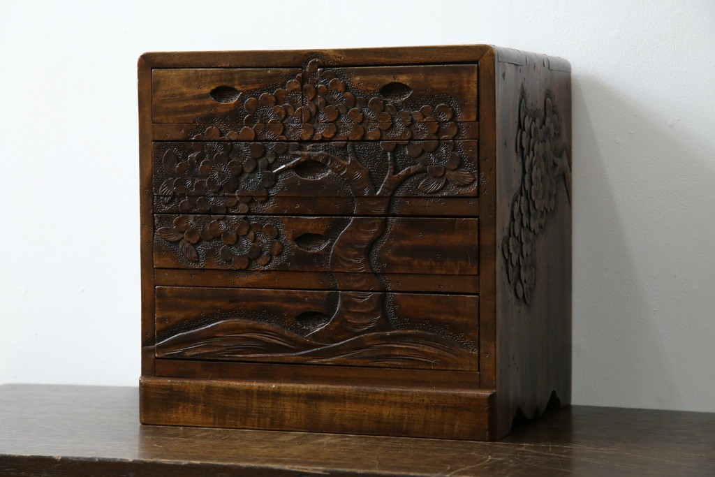 和製ヴィンテージ　軽井沢彫り　細やかな桜の彫刻が美しい小引き出し　(R-080118)